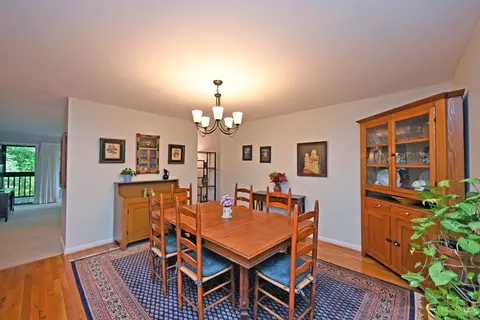 Dining - 7933 Bar Harbor Dr, Cincinnati, OH 45255 photo 2 of 3