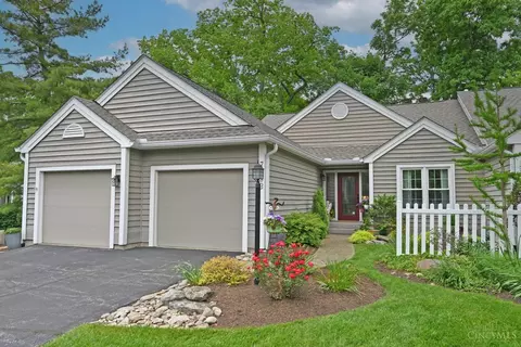 Exterior - 7933 Bar Harbor Dr, Cincinnati, OH 45255 photo 2 of 14