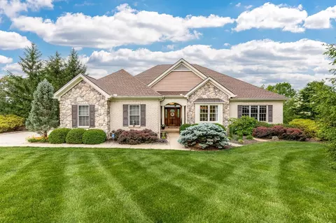 1401 Apple Farm Ln, Anderson Twp, OH 45230