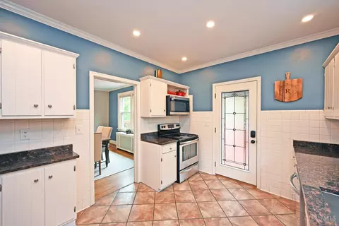 1017 Omar Pl, Cincinnati, OH 45208 photo 13