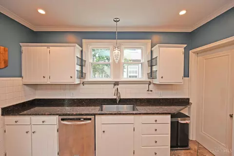 1017 Omar Pl, Cincinnati, OH 45208 photo 15
