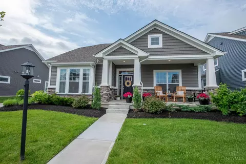 4999 Arena Ct, Liberty, OH 45011