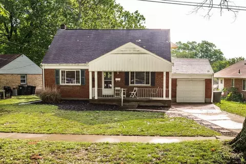6 Drummond St, Greenhills, OH 45218