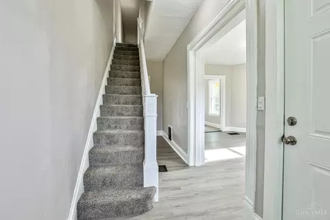1758 Brewster, Cincinnati, OH 45207 photo 25
