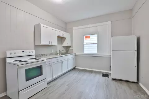 1758 Brewster, Cincinnati, OH 45207 photo 12