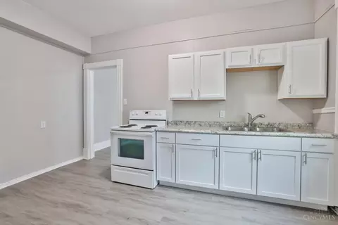 1758 Brewster, Cincinnati, OH 45207 photo 13
