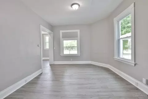 1758 Brewster, Cincinnati, OH 45207 photo 7