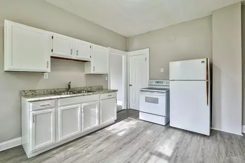 1758 Brewster, Cincinnati, OH 45207 photo 33