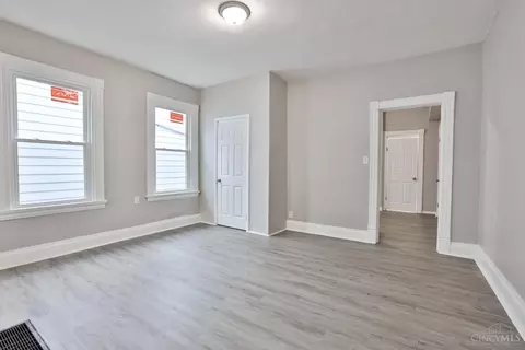 1758 Brewster, Cincinnati, OH 45207 photo 9