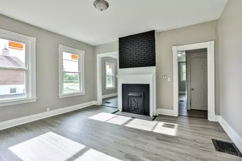 1758 Brewster, Cincinnati, OH 45207 photo 29