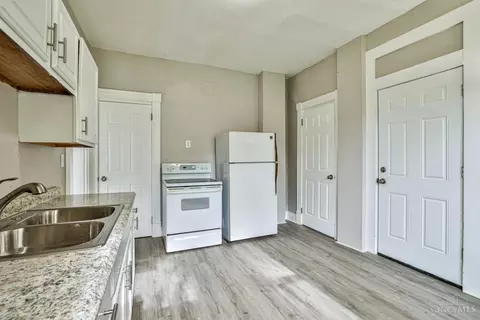 1758 Brewster, Cincinnati, OH 45207 photo 34