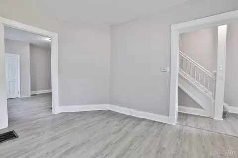 1758 Brewster, Cincinnati, OH 45207 photo 6