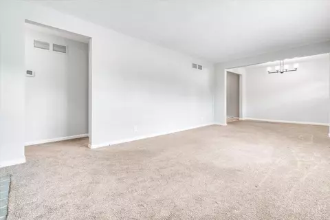 Living - 799 Danny Dr, Cincinnati, OH 45245 photo 2 of 5