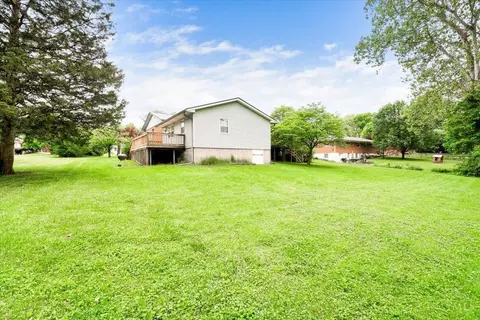 Exterior - 799 Danny Dr, Cincinnati, OH 45245 photo 6 of 8