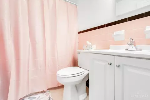 Bath - 799 Danny Dr, Cincinnati, OH 45245 photo 1 of 1