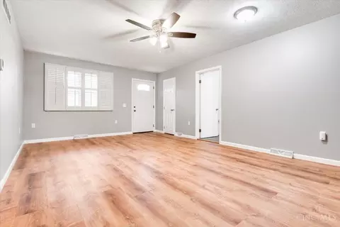 Living - 799 Danny Dr, Cincinnati, OH 45245 photo 5 of 5