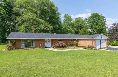 8670 Koszo Dr, Cincinnati, OH 45255