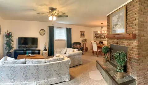 Living - 8670 Koszo Dr, Cincinnati, OH 45255 photo 1 of 2