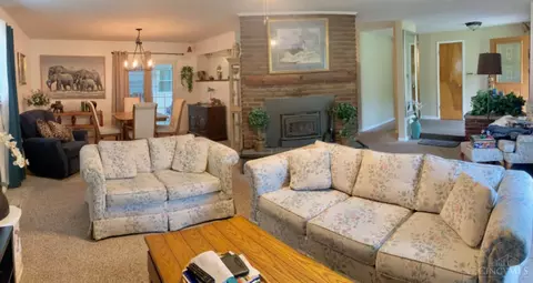 Living - 8670 Koszo Dr, Cincinnati, OH 45255 photo 2 of 2