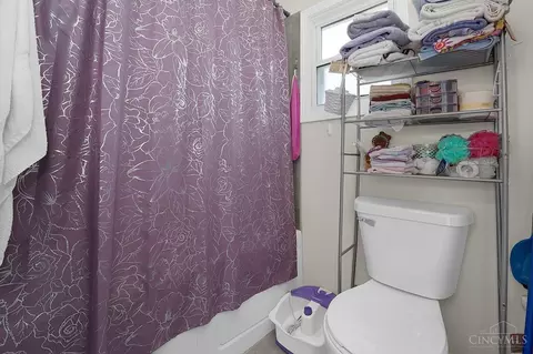 Bath - 406 Main St, Blanchester, OH 45107 photo 5 of 5