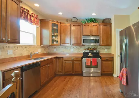 4277 N Gensen Loop, Cincinnati, OH 45245 photo 7