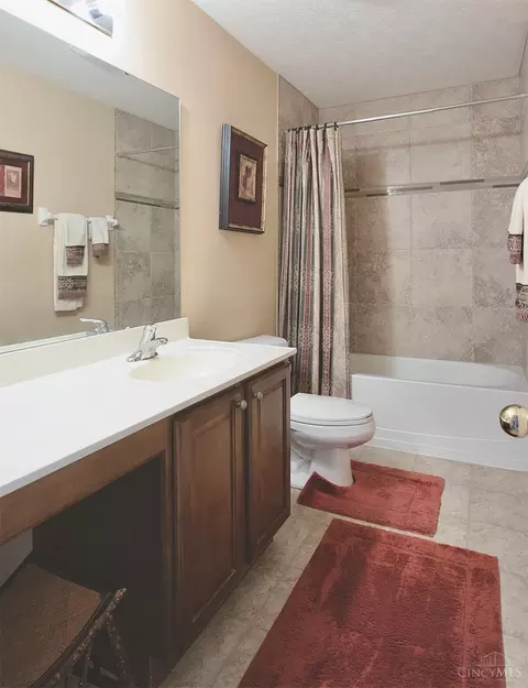 4277 N Gensen Loop, Cincinnati, OH 45245 photo 20