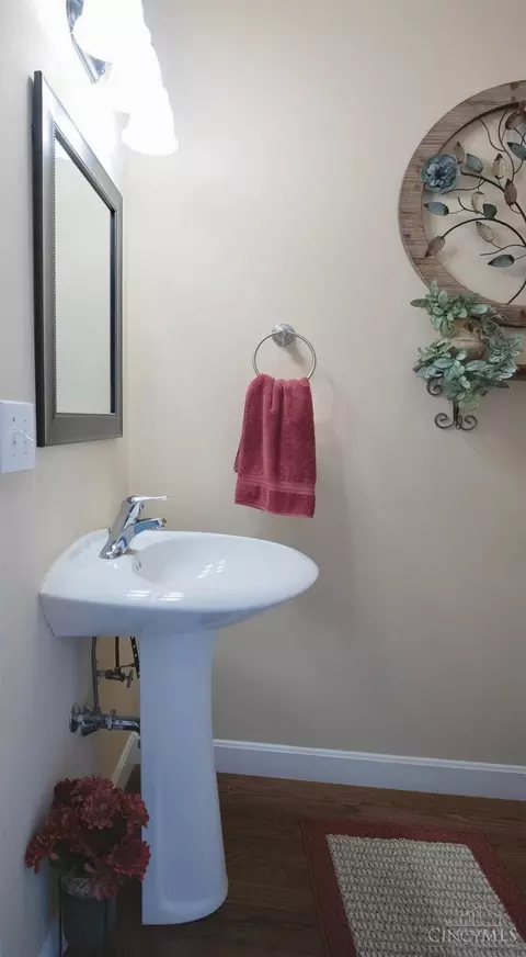 4277 N Gensen Loop, Cincinnati, OH 45245 photo 9
