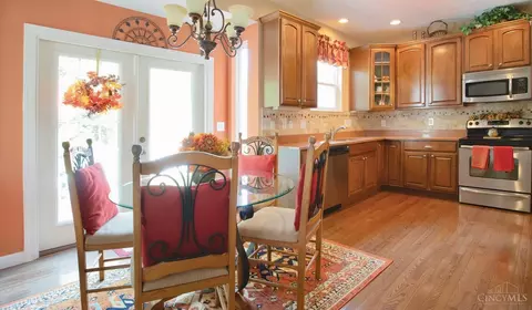 4277 N Gensen Loop, Cincinnati, OH 45245 photo 8