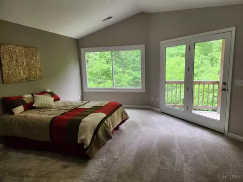 Bedroom - 6785 Linder Ln, Cincinnati, OH 45244 photo 1 of 4