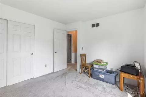 Bedroom - 827 Wingate Dr, Cincinnati, OH 45245 photo 3 of 6
