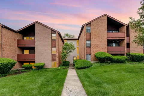 4902 Chalet Dr #701, Saint Bernard, OH 45217