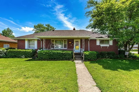 301 Kenyon Dr, Hamilton, OH 45015