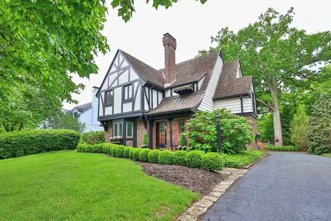 1115 Beverly Hill Dr, Cincinnati, OH 45208