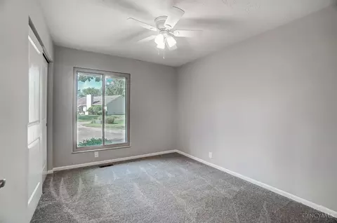 Bedroom - 8534 Pond Ridge Dr, Maineville, OH 45039 photo 6 of 8