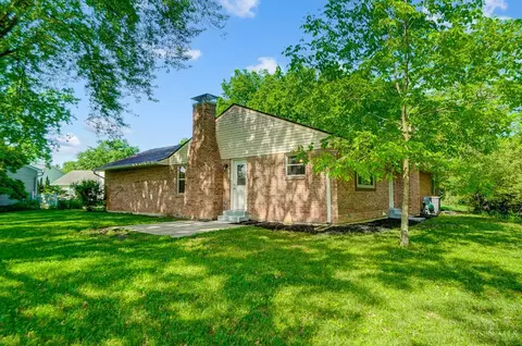 Exterior - 8534 Pond Ridge Dr, Maineville, OH 45039 photo 7 of 16