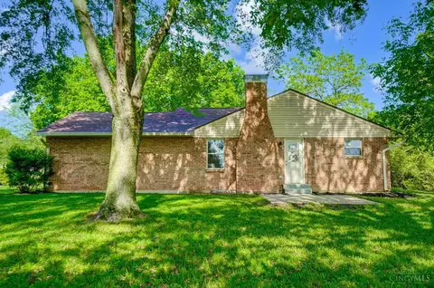 Exterior - 8534 Pond Ridge Dr, Maineville, OH 45039 photo 6 of 16