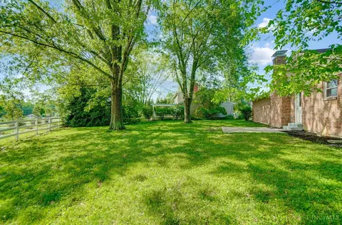 Exterior - 8534 Pond Ridge Dr, Maineville, OH 45039 photo 9 of 16