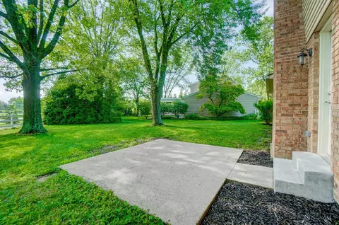 Exterior - 8534 Pond Ridge Dr, Maineville, OH 45039 photo 13 of 16