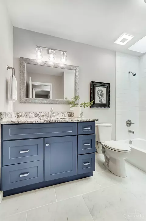 Bath - 8534 Pond Ridge Dr, Maineville, OH 45039 photo 5 of 10