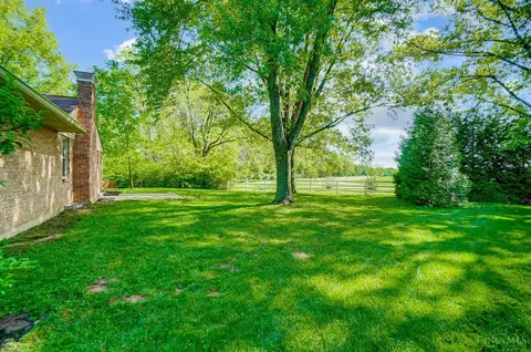 Exterior - 8534 Pond Ridge Dr, Maineville, OH 45039 photo 11 of 16
