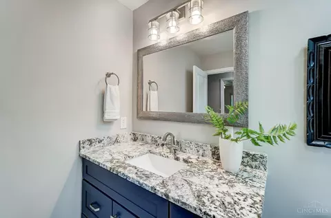 Bath - 8534 Pond Ridge Dr, Maineville, OH 45039 photo 6 of 10
