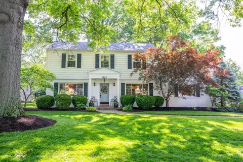1982 Honeysuckle Ln, Cincinnati, OH 45230