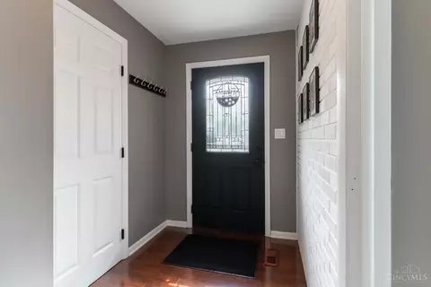 Entry Way - 6061 Marshall Rd, Centerville, OH 45459 photo 1 of 2