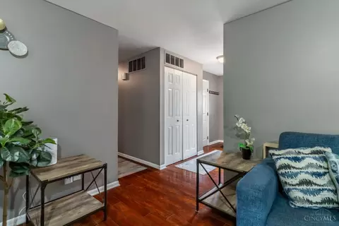 Entry Way - 6061 Marshall Rd, Centerville, OH 45459 photo 2 of 2