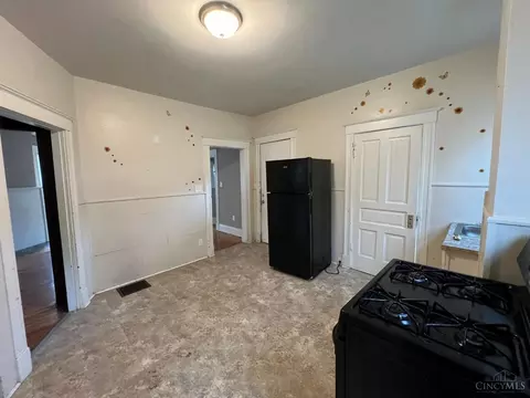 1432 Cedar Ave, Cincinnati, OH 45224 photo 6