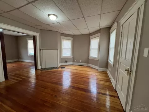 1432 Cedar Ave, Cincinnati, OH 45224 photo 3