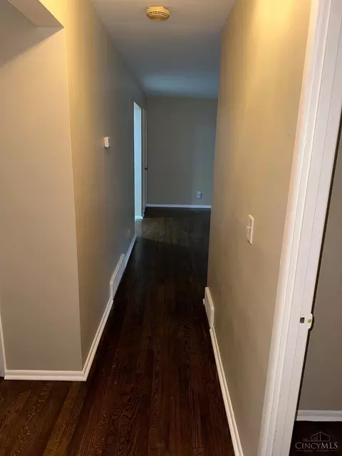 Entry Way - 9179 Neil Dr, Cincinnati, OH 45231 photo 2 of 2