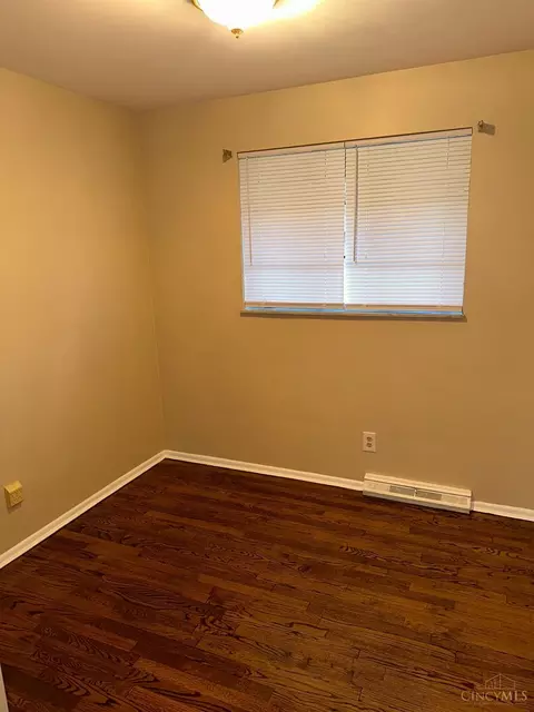 Bedroom - 9179 Neil Dr, Cincinnati, OH 45231 photo 1 of 3