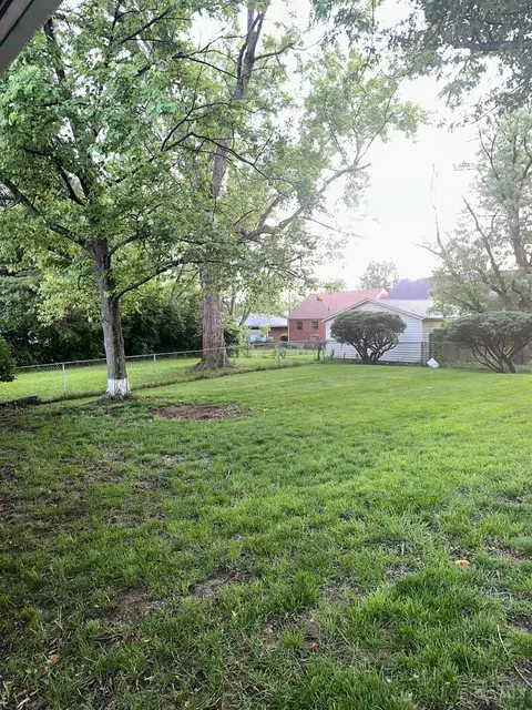 Exterior - 9179 Neil Dr, Cincinnati, OH 45231 photo 3 of 3