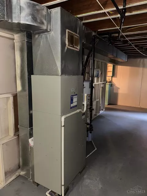 Other - 9179 Neil Dr, Cincinnati, OH 45231 photo 6 of 8